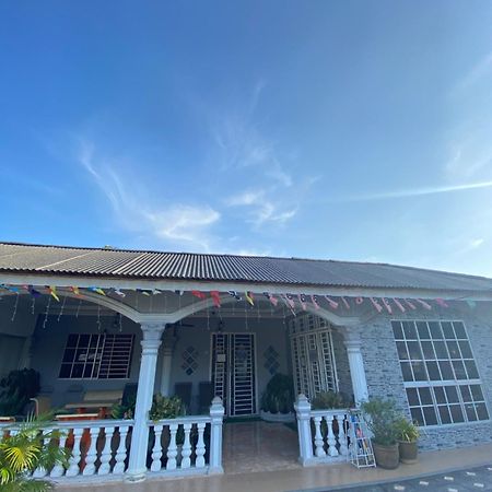 Teratak Tiga Homestay Padang Besar Kaki Bukit Extérieur photo