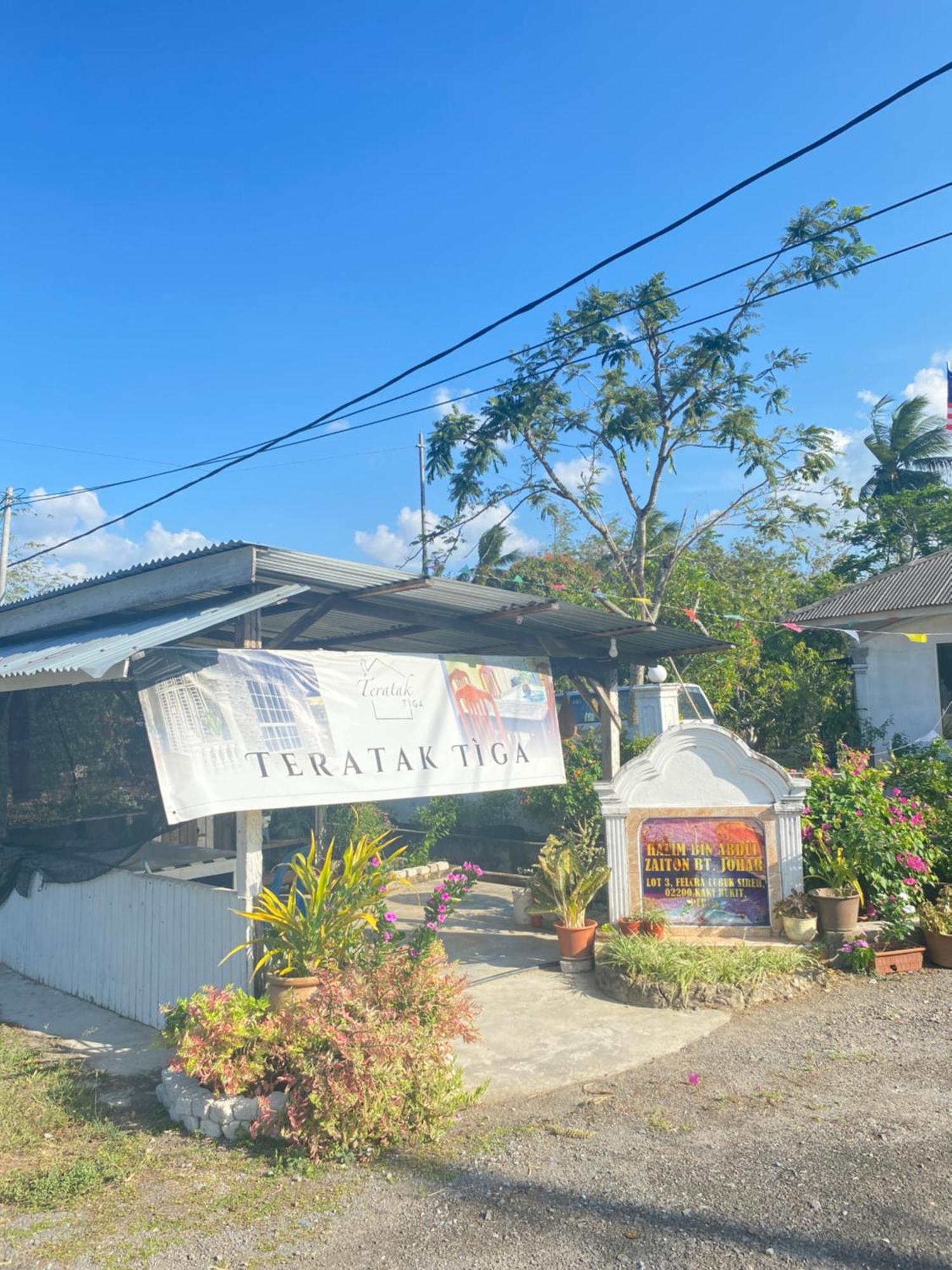 Teratak Tiga Homestay Padang Besar Kaki Bukit Extérieur photo